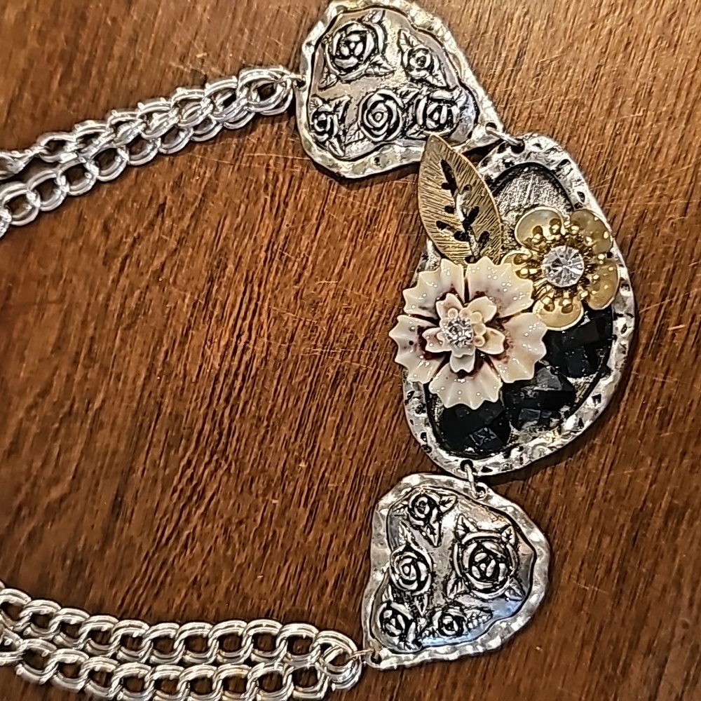 STUNNING VINTAGE EFM FLORAL choker chain necklace